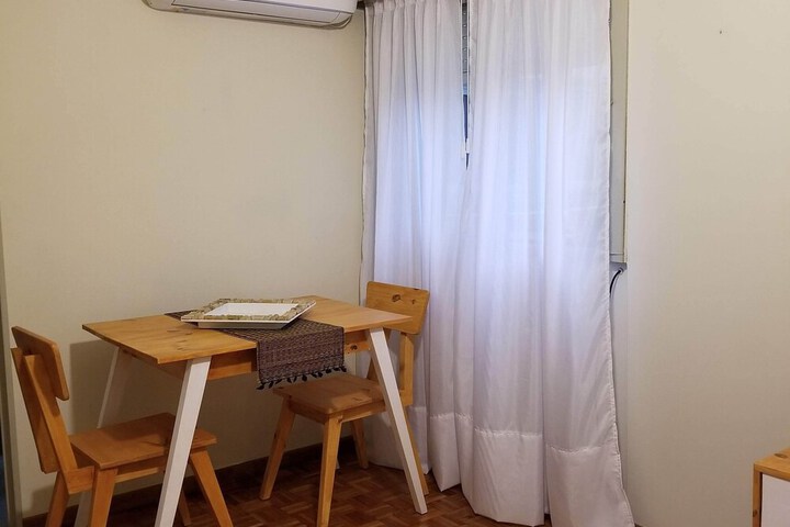 Room 4 of 19