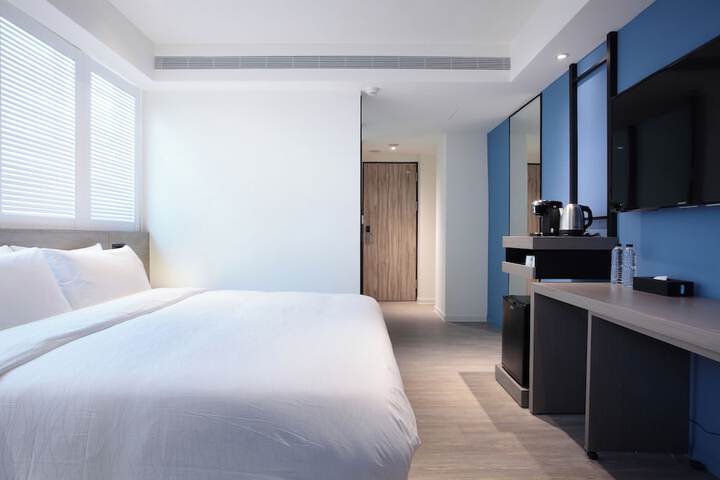 Room 13 of 67