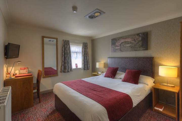 Room 2 of 46