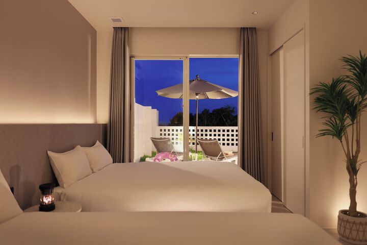 Room 27 of 64