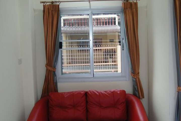 Room 12 of 40