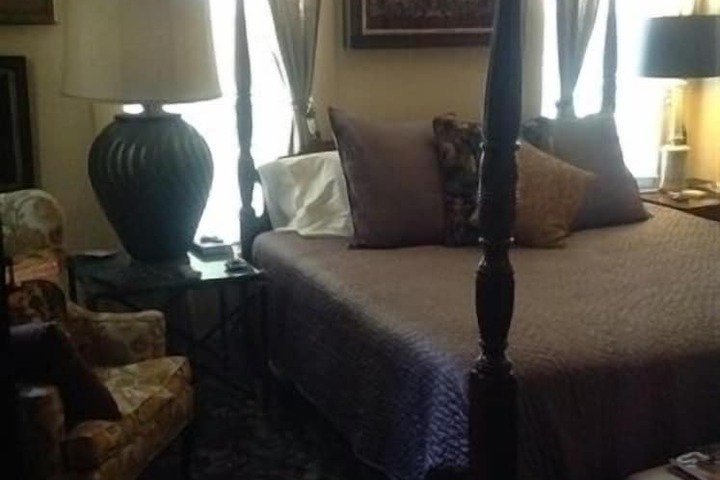 Room 9 of 48