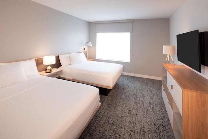 Room 9 of 33