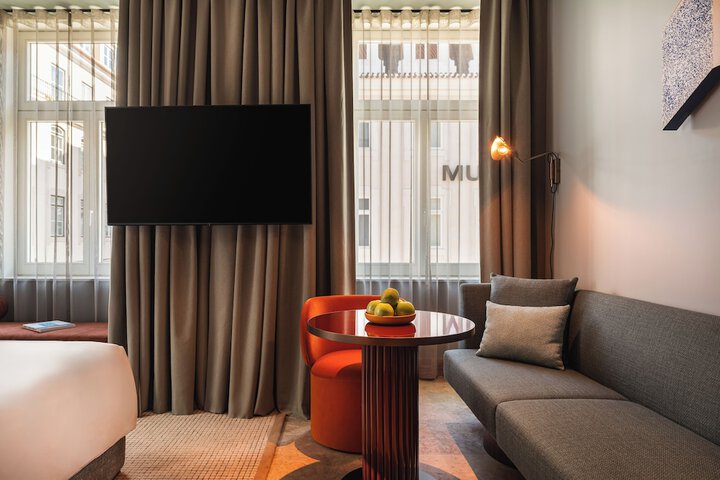 Room 42 of 139