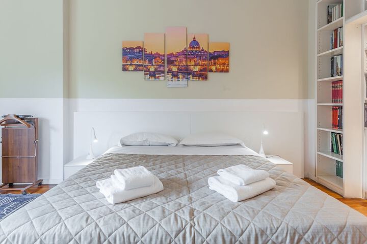 Room 25 of 42