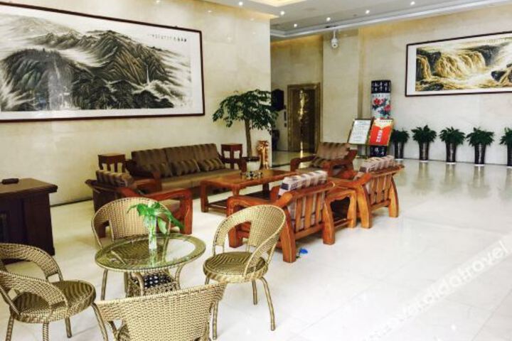 Hotel Interior 5 of 17
