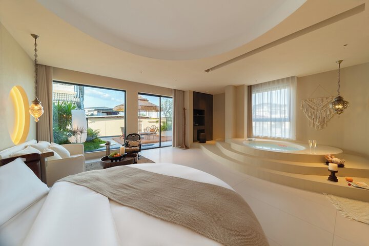 Room 30 of 57