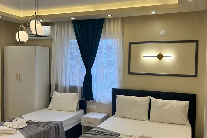 Room 7 of 40