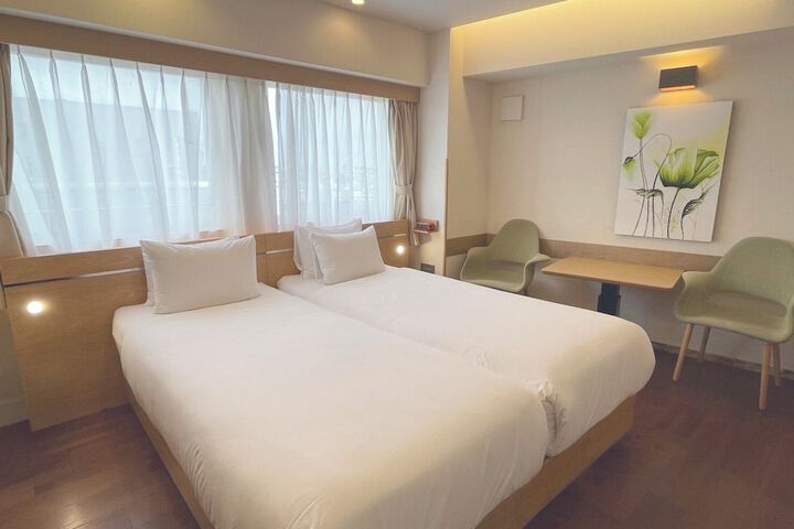 Room 14 of 72