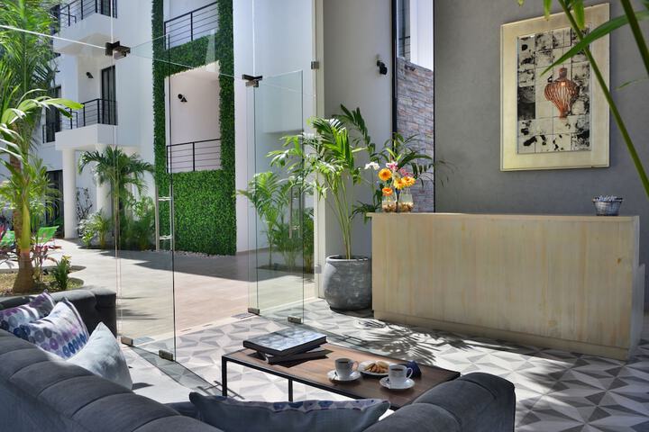 Concierge desk