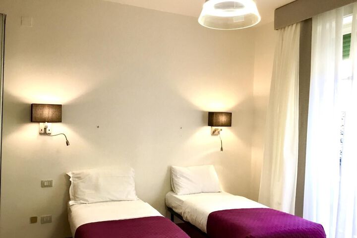 Room 4 of 51