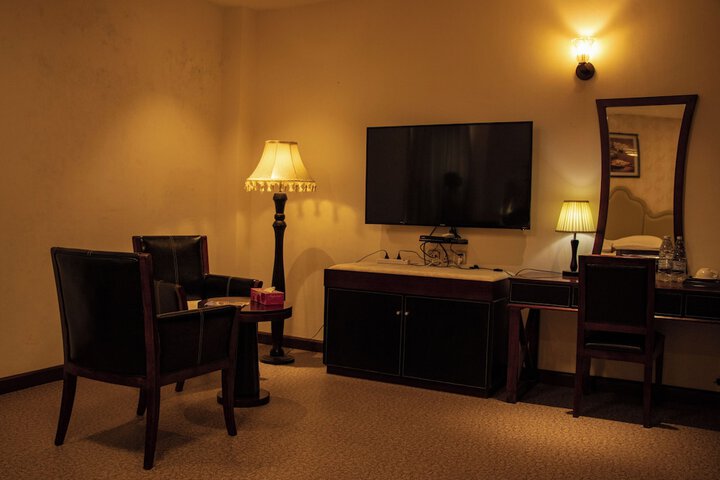 Room 16 of 32