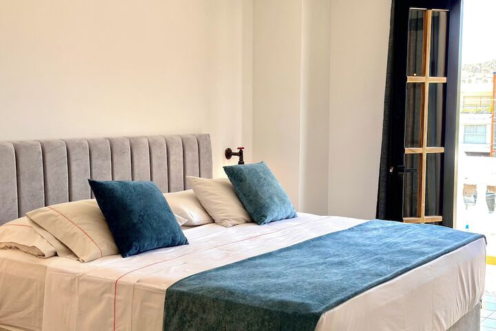 Room 10 of 26