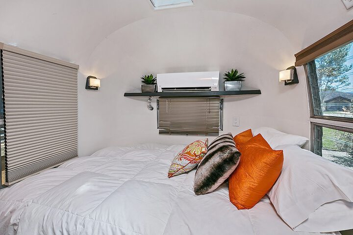 Room 27 of 185