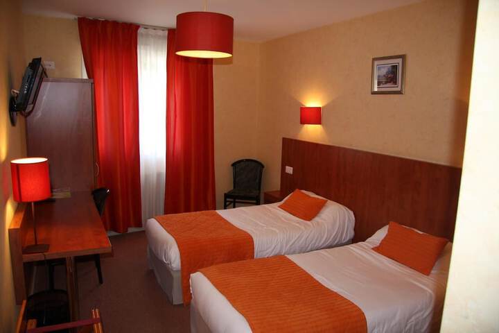 Room 5 of 21