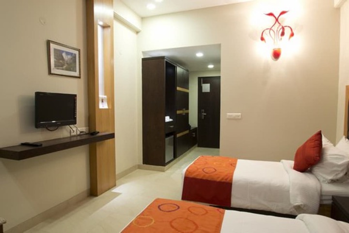Room 12 of 27