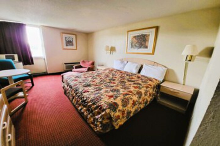 Room 10 of 144