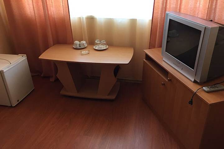 Room 28 of 93