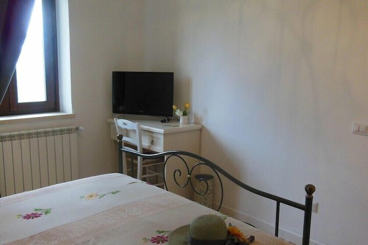 Room 26 of 34
