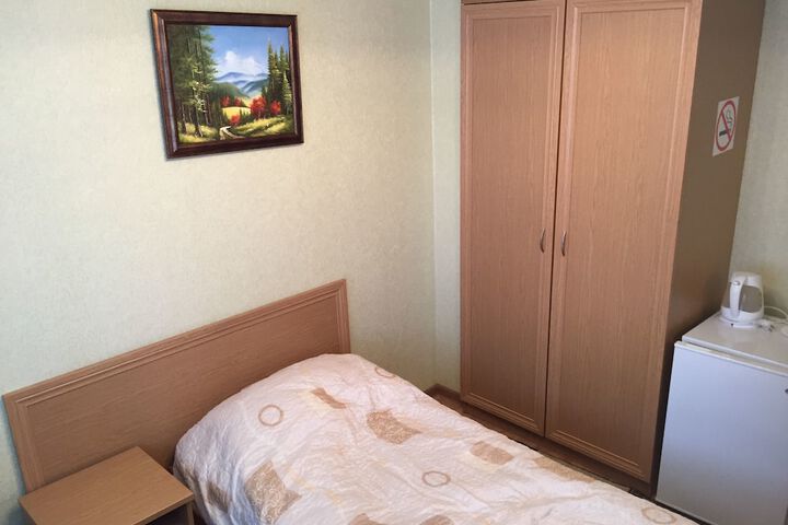 Room 17 of 44