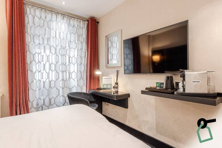 Room 30 of 71