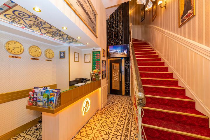 Hotel 4 of 87