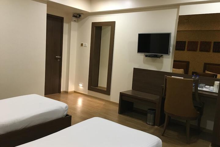 Room 13 of 23