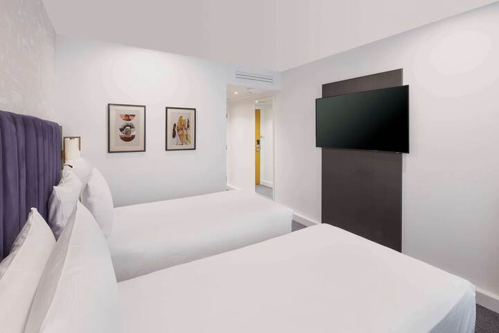 Room 31 of 114