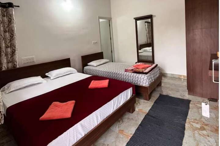 Room 7 of 18