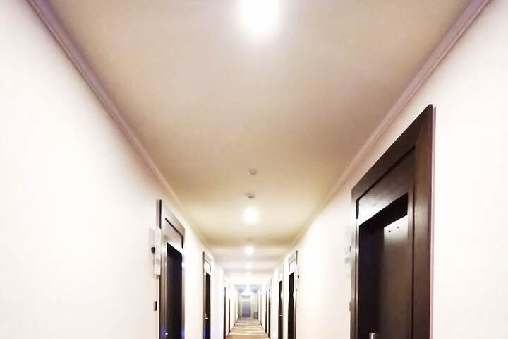 Ballroom/Hall 43 of 52