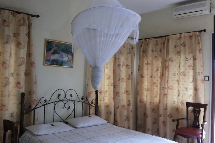 Room 30 of 72