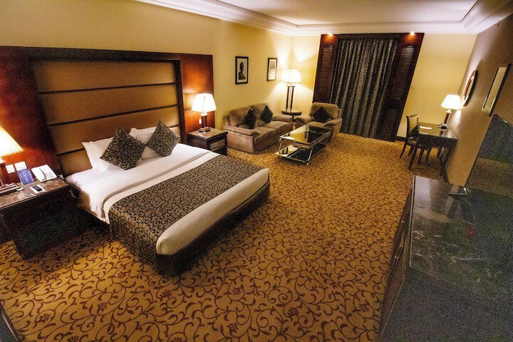Room 11 of 29