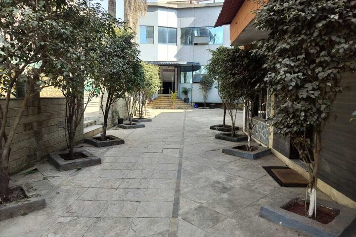 Property Grounds 16 of 24