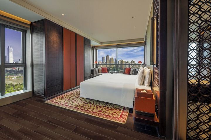Room 16 of 110
