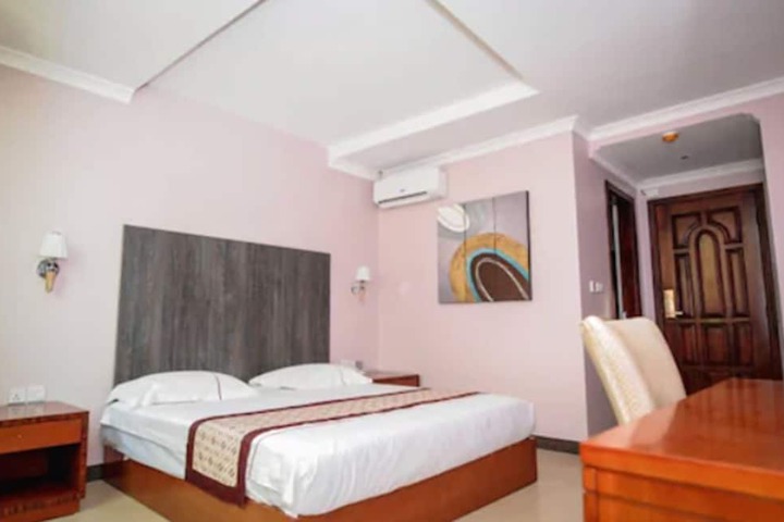 Room 14 of 75