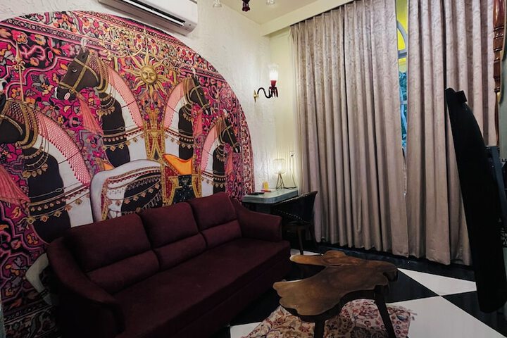 Room 90 of 167