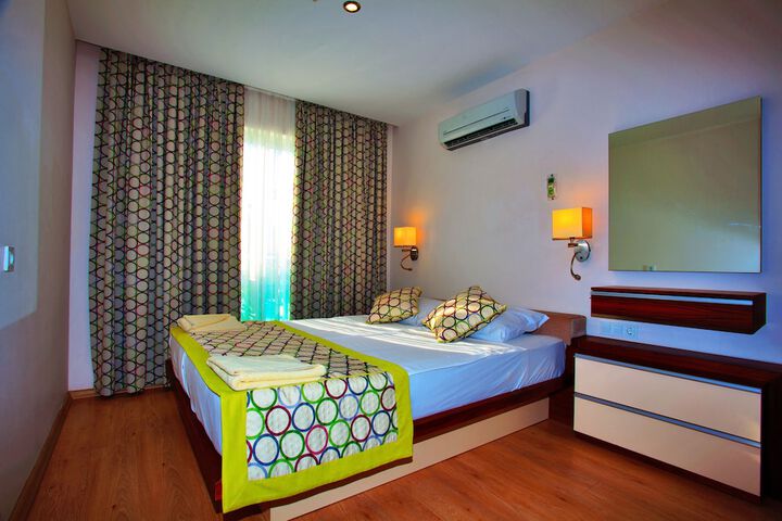 Room 3 of 50