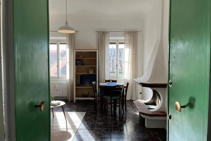 Room 6 of 14