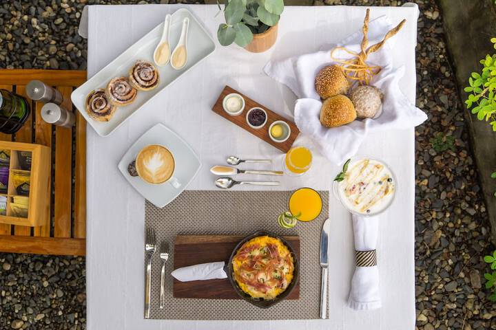 Breakfast/Coffee Service 38 of 45