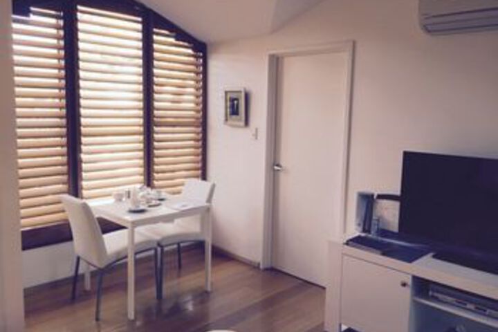 Room 9 of 19