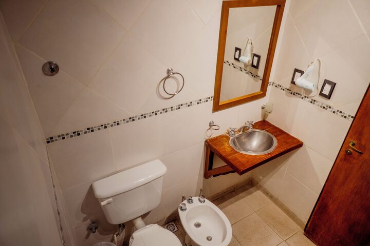 Room 16 of 28