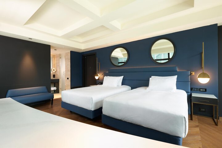 Room 30 of 147
