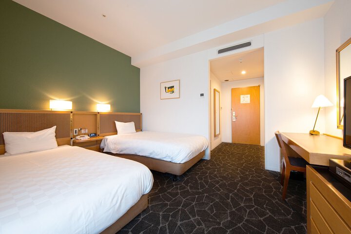 Room 16 of 45