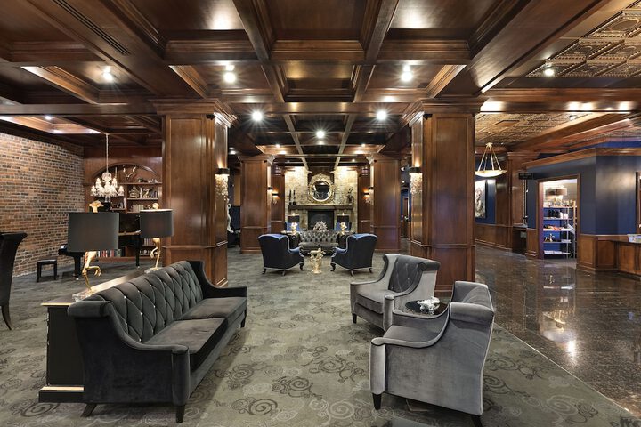 Entrance & Lobby