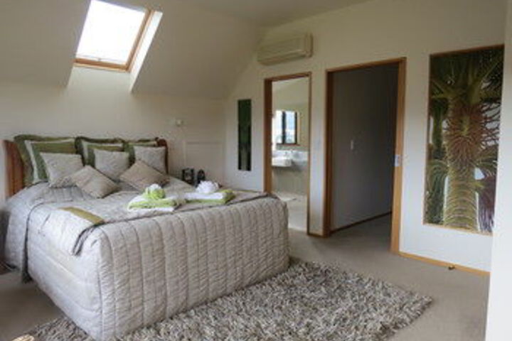 Room 16 of 30