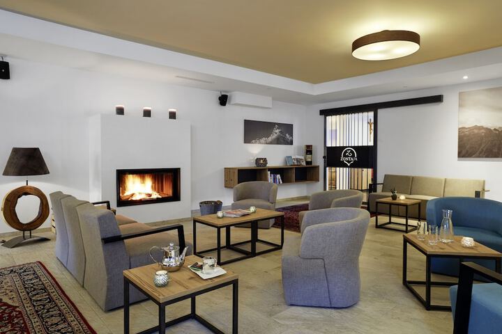 Hotel Interior 2 of 37