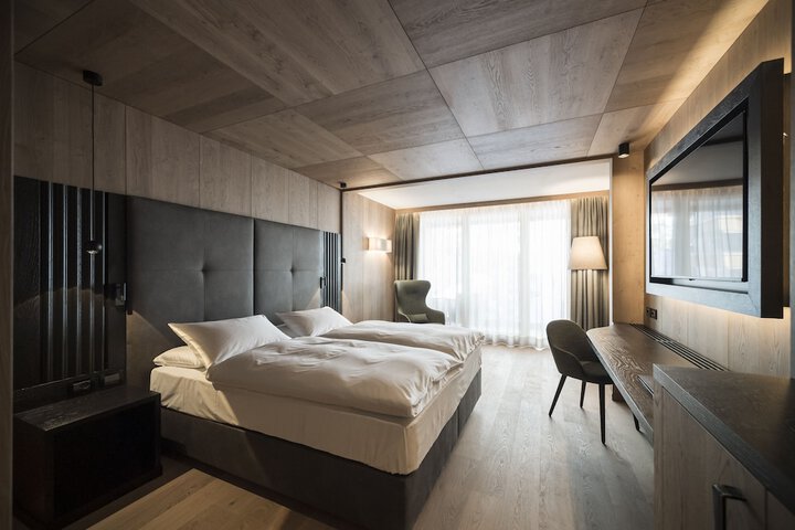 Room 12 of 91