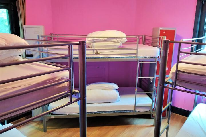 Room 4 of 13