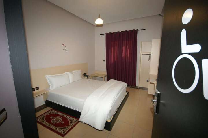 Room 13 of 78