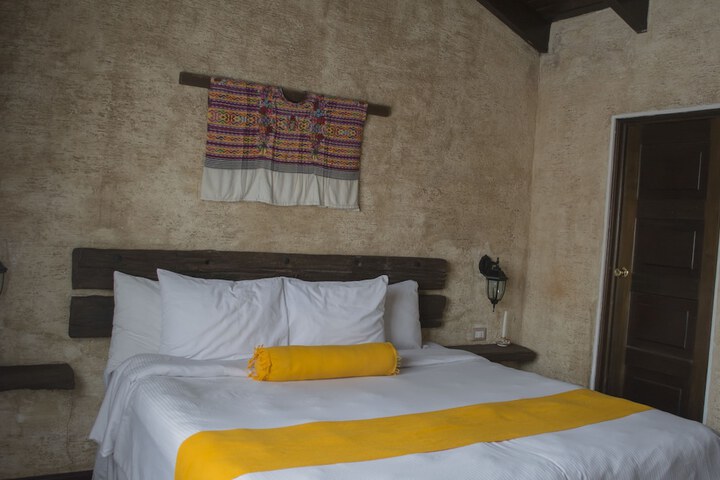Room 28 of 110